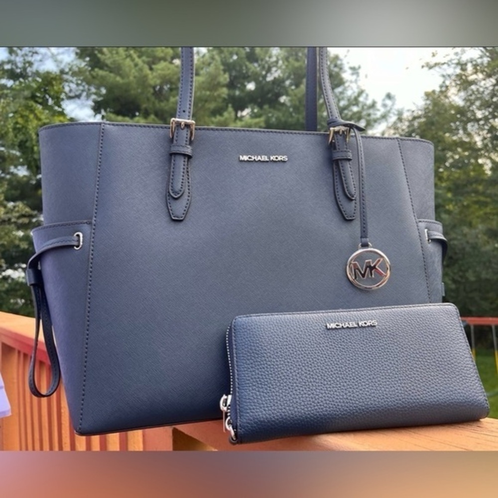 Michael Kors Gilly Large Navy Leather Tote w/ Matching Continental Wallet • NWT